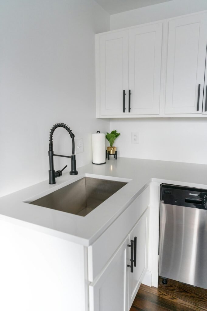 How to Choose the Right Kitchen Sink